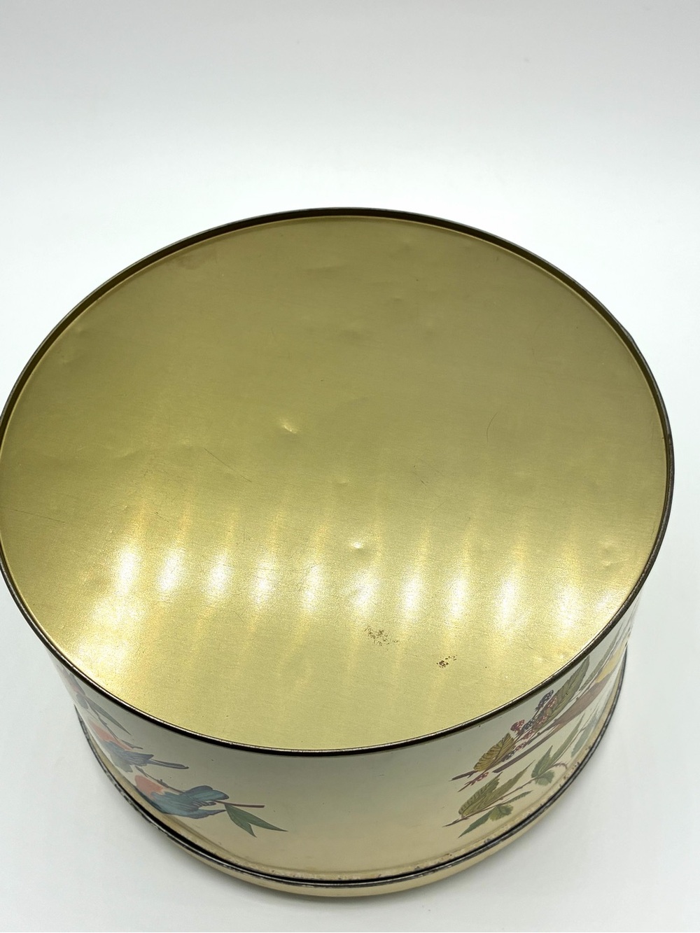 Vintage Tom Sturgis Bird Tin Round Metal Storage Box Cottagecore - Picture 12 of 16